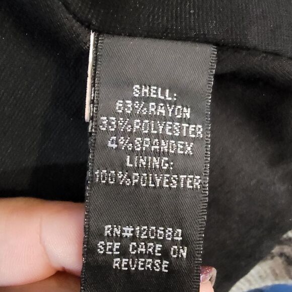 Torrid Womens Blazer Color Block Shawl Collar Blazer Burgundy Black Sz 3 3X - Picture 6 of 6